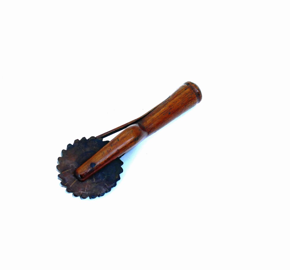 Antique Early Treen 19thc Rare Fruitwood Corncrake Call.   English C1840-60