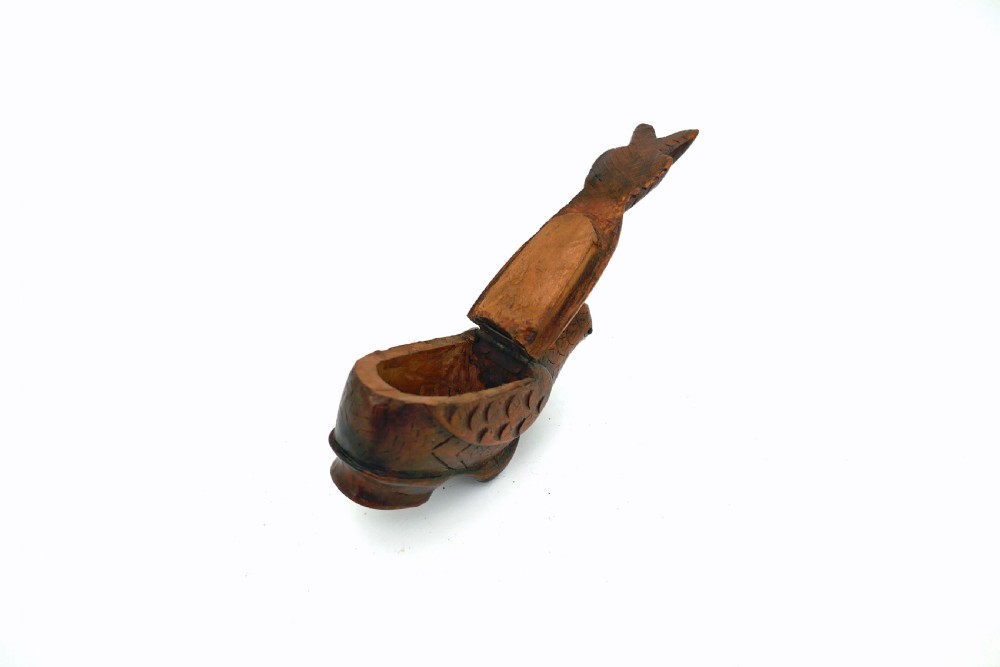 Antique Treen 19thc Fruitwood Bird Snuff Box.    French C1820-40. View III