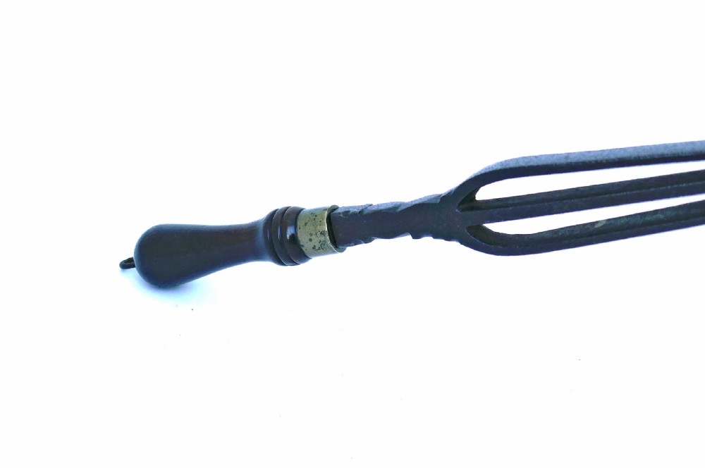 Antique 18thc Metalware Hand Held Toaster With Turned Fruitwood Handle.  English. C1780-90. View IV