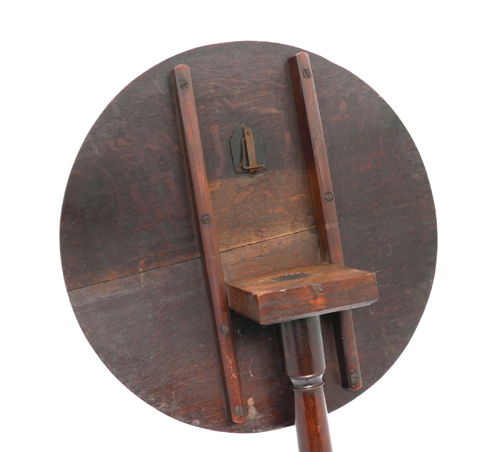Antique 18thc Oak Tripod Table Of Bold Proportions, Attractive Shape And With A Fine Colour And Patina.  English C1760-80. View V