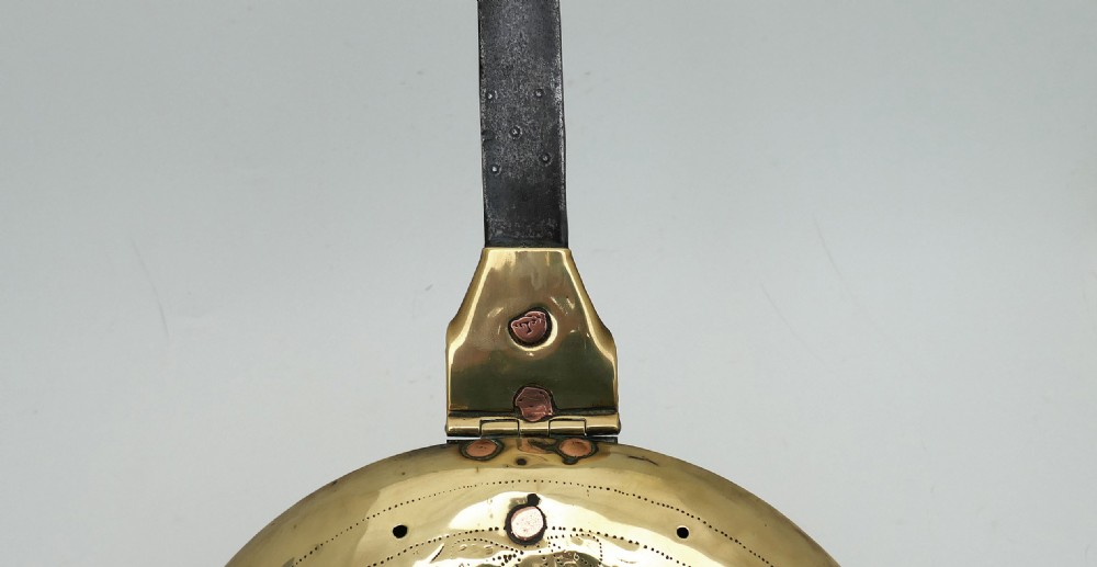 Antique Metalware 17thc Iron & Brass Warming Pan With Engraved Handle.  English C1640-50. View II