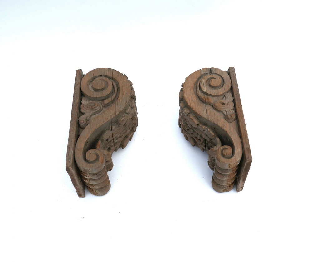 Antique Decorative Pair Of 17thc Oak Corbels With Oak Leaf Pattern.  English C1640-60. View IV