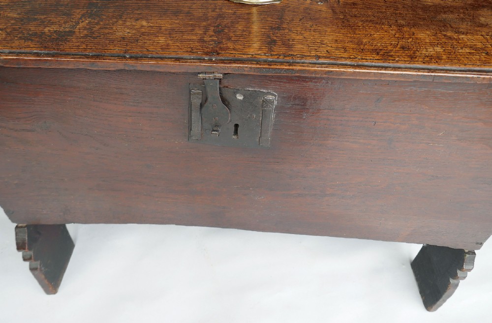 Antique Period Oak Elizabethan 16thc Planked Coffer.   English C1570-90. View III