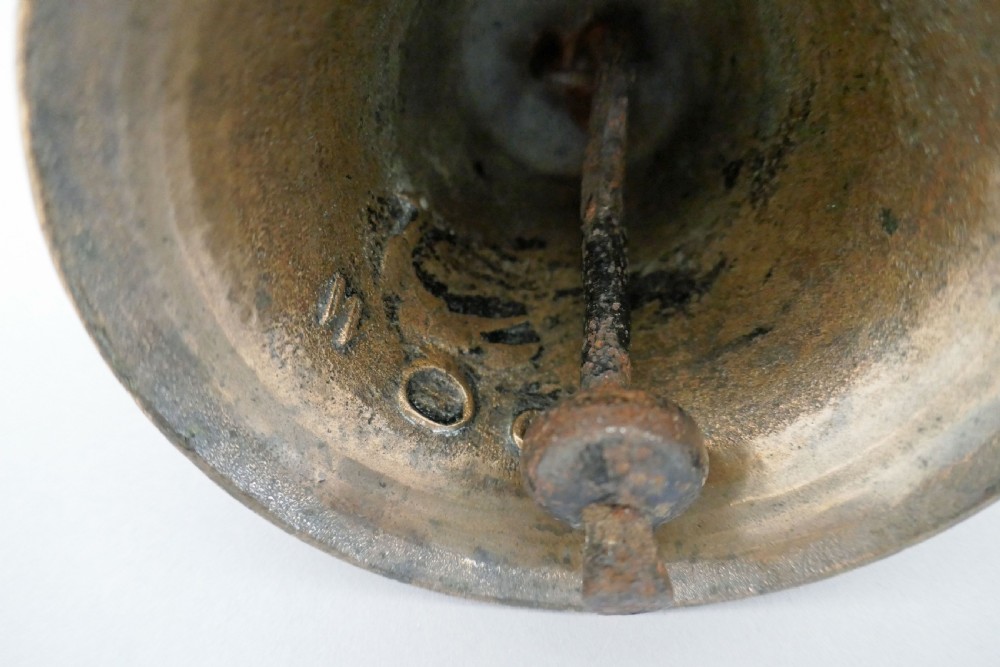 Antique Metalware 17thc / 18thc Bronze Single Table Bell by William Cor.   English / Aldbourne C1696 - C1722. View IV