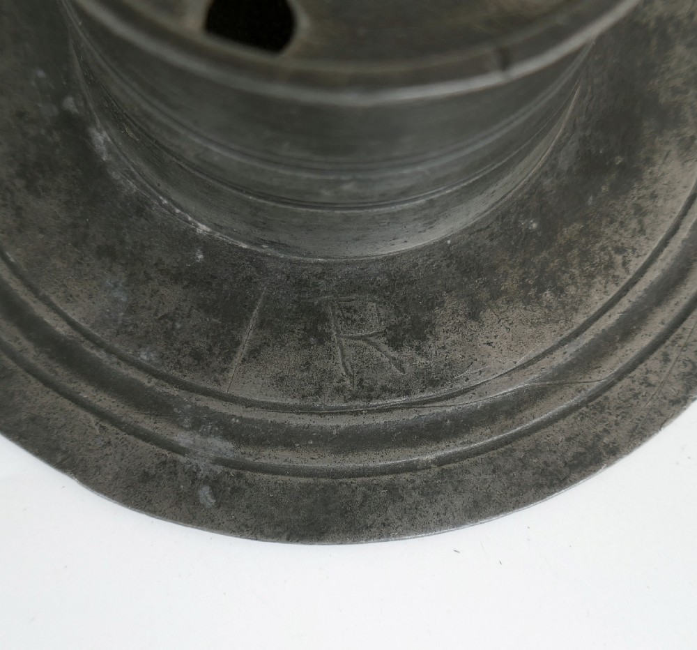 Antique Early Metalware 18thc Pewter 
