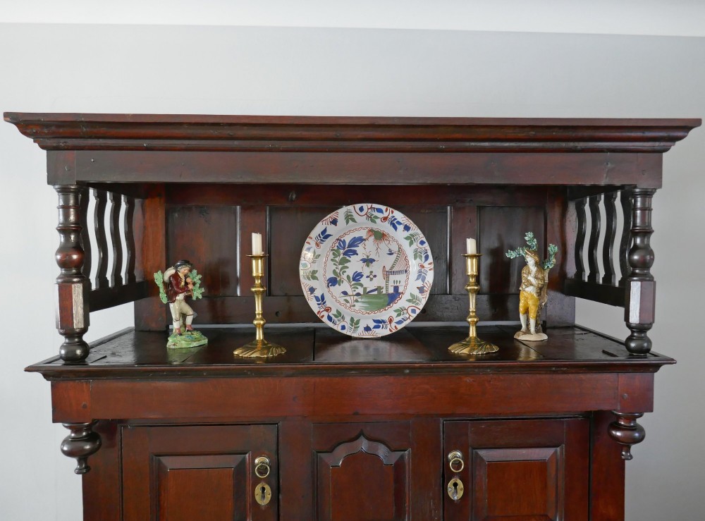 Antique Early Oak Country Furniture 18thc Welsh Cwpwrdd Tridarn.    North Wales C1730-40. View V