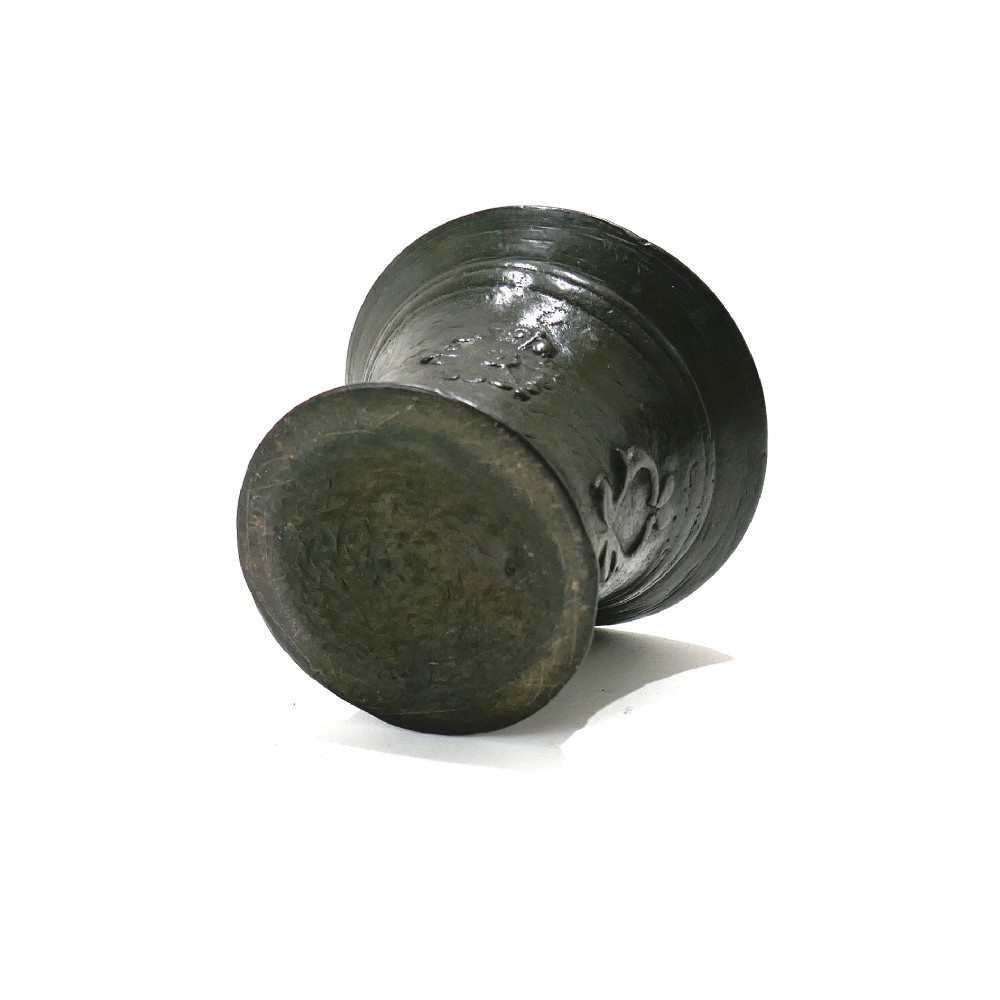Antique Early English Metalware 17thc Bronze Mortar With Heart Shaped Cartouche & Rosette.   English C1670-90. View V