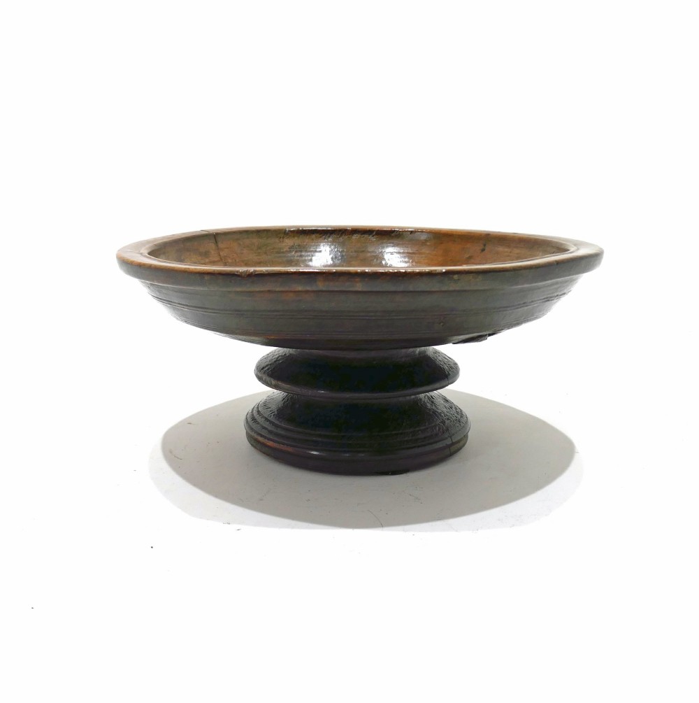 Antique Kitchenalia 18thc Pole-Lathe Turned Sycamore Pedestal Dairy Bowl.  English C1720-40