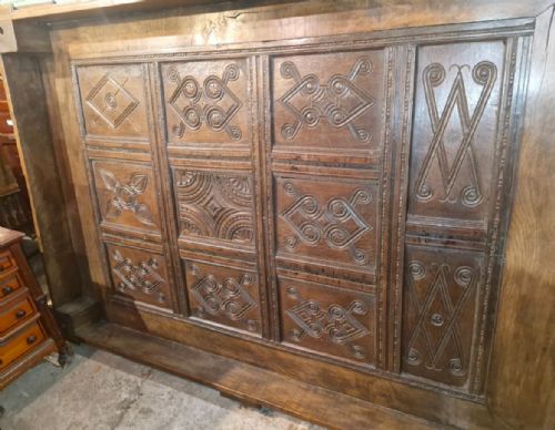 ANTIQUE FOUR POSTER BED DOUBLE SIZE THAT CAN FIT A 5 FOOT MATTRESS OAK CIRCA 1690 - ADDITIONAL PHOTO 4
