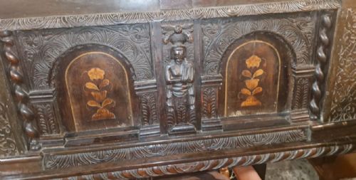 ANTIQUE FOUR POSTER BED DOUBLE SIZE THAT CAN FIT A 5 FOOT MATTRESS OAK CIRCA 1690 - ADDITIONAL PHOTO 8