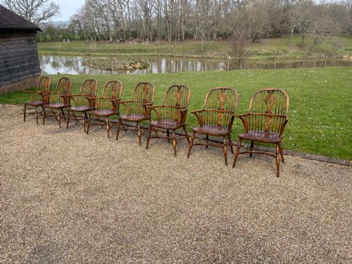 WINDSOR CHAIRS SET OF EIGHT WINDSOR ARMCHAIRS C1920 - ADDITIONAL PHOTO 1