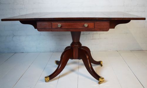 Pembroke / Sofa Table