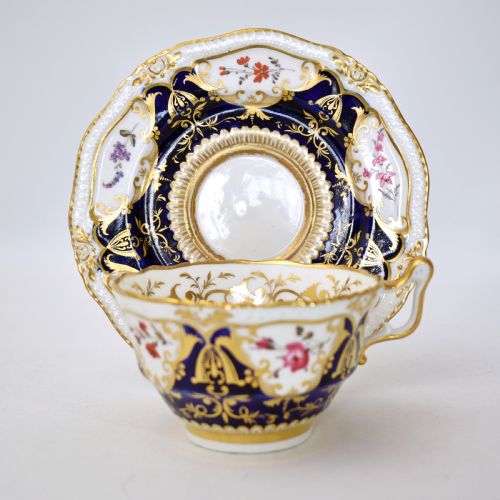 A FABULOUS ANTIQUE OAK AND MISTLETOE TEACUP AND SAUCER YATES C1820 - ADDITIONAL PHOTO 1