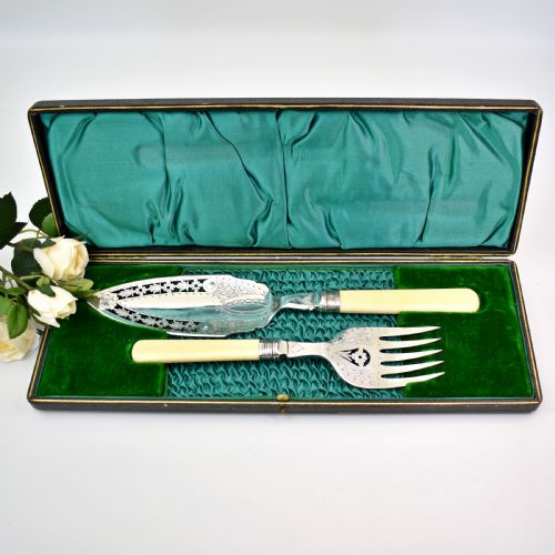 EDWARDIAN SET OF SILVER PLATED SERVERS SHEFFILED 1911 F COBB BOXED - ADDITIONAL PHOTO 2