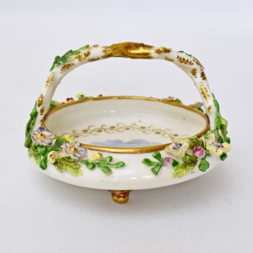 ROCKINGHAM PORCELAIN NAMED VIEW BASKET APPLIED FLOWERS C 183240 - ADDITIONAL PHOTO 1
