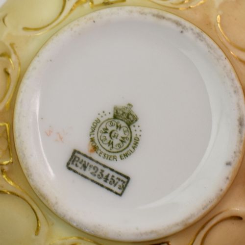 ROYAL WORCESTER BLUSH IVORY TEA TRIO WITH GILDED DETAIL DATED 1902 - ADDITIONAL PHOTO 7