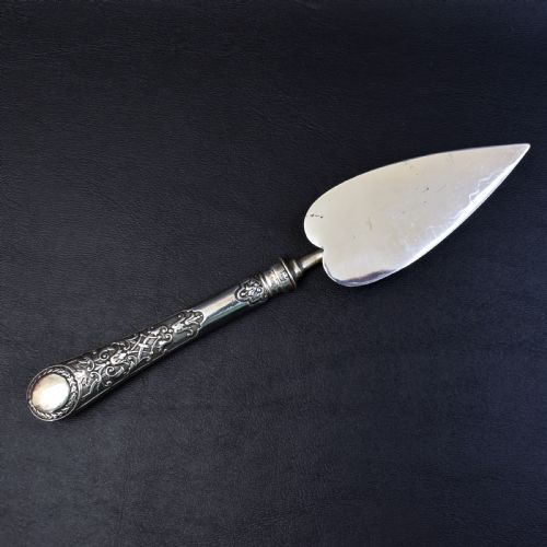 VICTORIAN STERLING SILVER PASTRY TROWEL SERVER MARTIN HALL CO SHEFFIELD 1877 - ADDITIONAL PHOTO 4