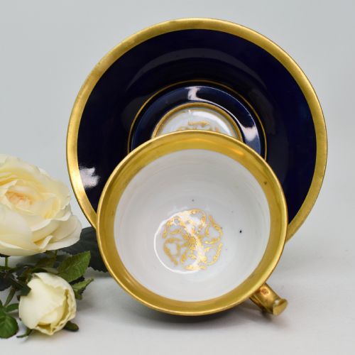 FINE 19TH CENTURY MEISSEN COBALT AND BURNISHED GOLD TOPOGRAPHICAL CUP AND SAUCER C183040 - ADDITIONAL PHOTO 4
