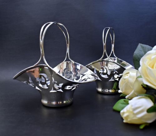 PAIR OF ENGLISH STERLING SILVER PIERCED BON BON BASKETS FENTON BROTHERS SHEFFIELD 1929 - ADDITIONAL PHOTO 2