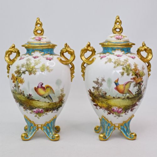 a fine pair of royal crown derby twinhandled lidded vases by charles harris 1906 - CATEGORY: ANTIQUE VASES - DATED 1900