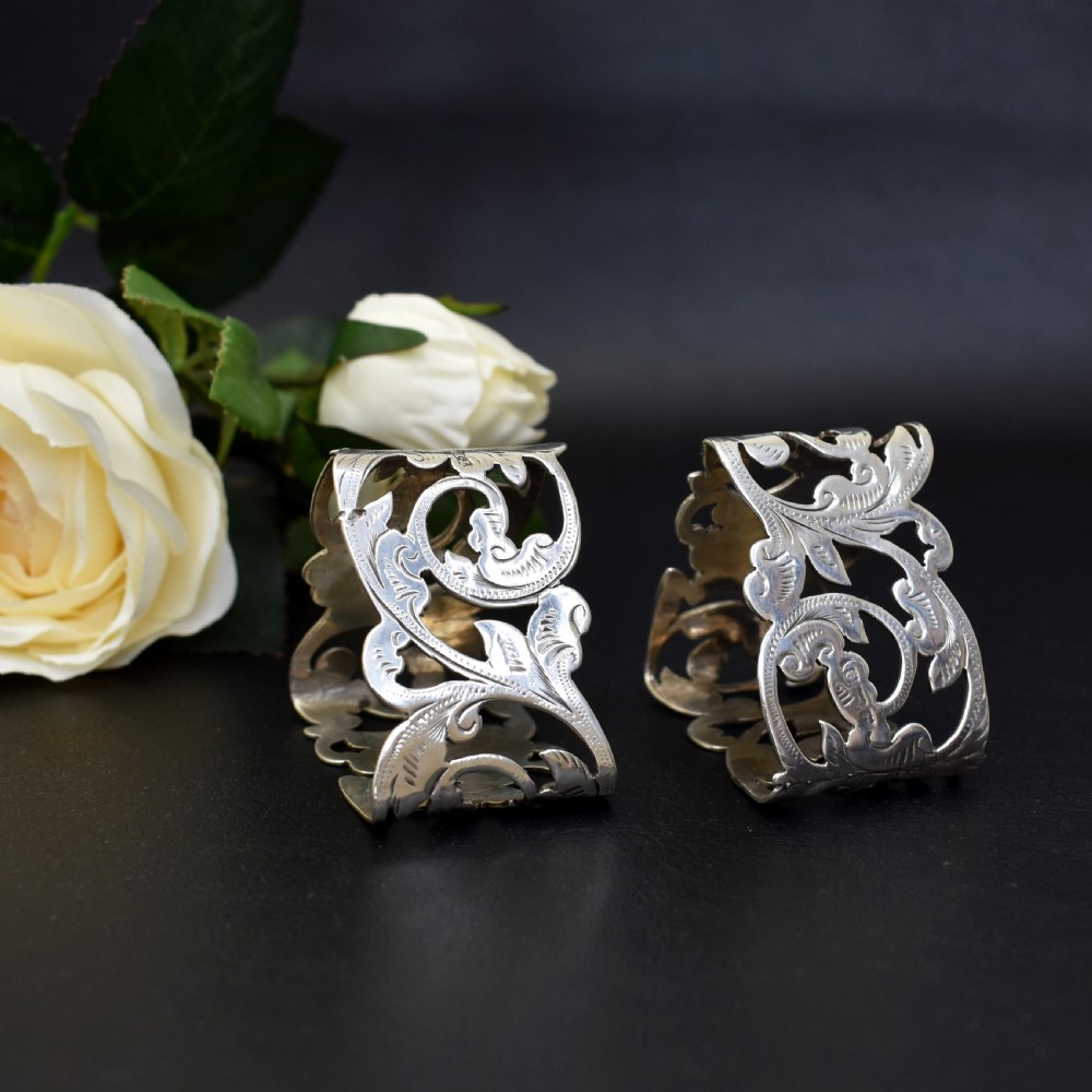 Quality Pair of Edwardian Sterling Silver Napkin Rings, T.Bishton,1904 View IV