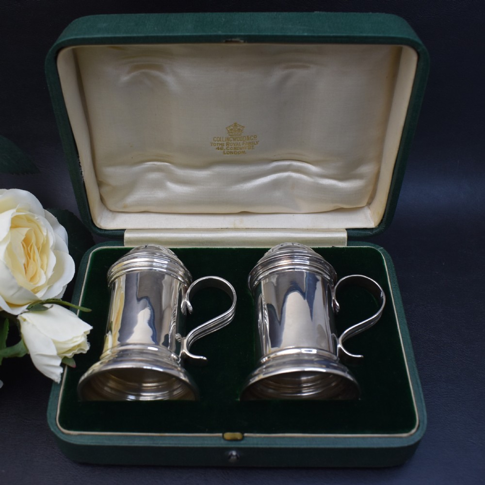 Edwardian Britannia Silver Peppers by Charles Stuart Harris, London 1903 – In Original Collingwood & Co Case View VII