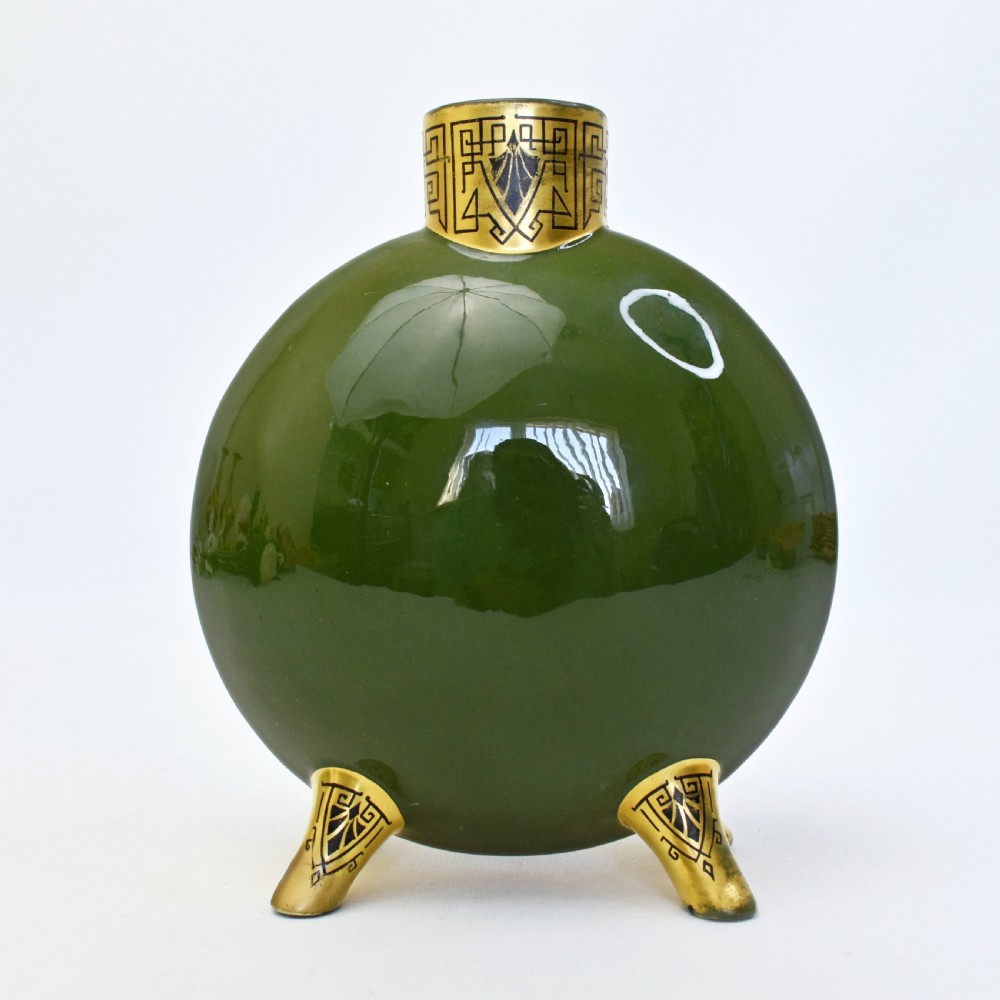Antique Moore Brothers Pâte-sur-Pâte Vase – Henry Saunders, c.1880 View IV
