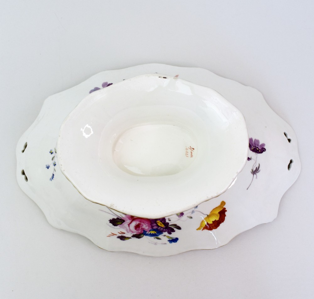 Early 19th Century Spode Botanical Dessert Service for 12, Felspar Porcelain View VII