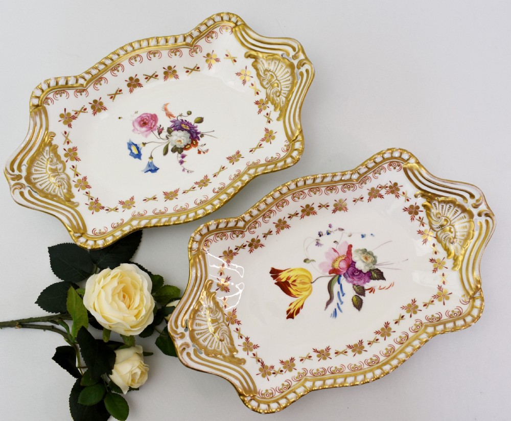 Early 19th Century Spode Botanical Dessert Service for 12, Felspar Porcelain View IX