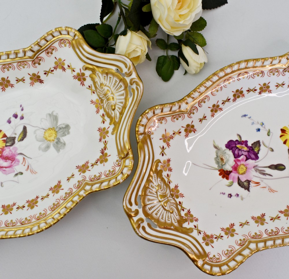 Early 19th Century Spode Botanical Dessert Service for 12, Felspar Porcelain View XV