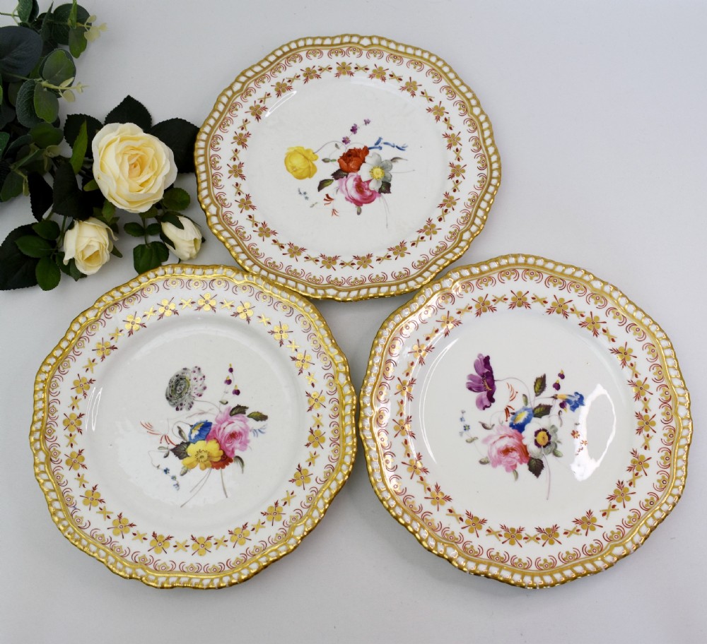 Early 19th Century Spode Botanical Dessert Service for 12, Felspar Porcelain View XVIII