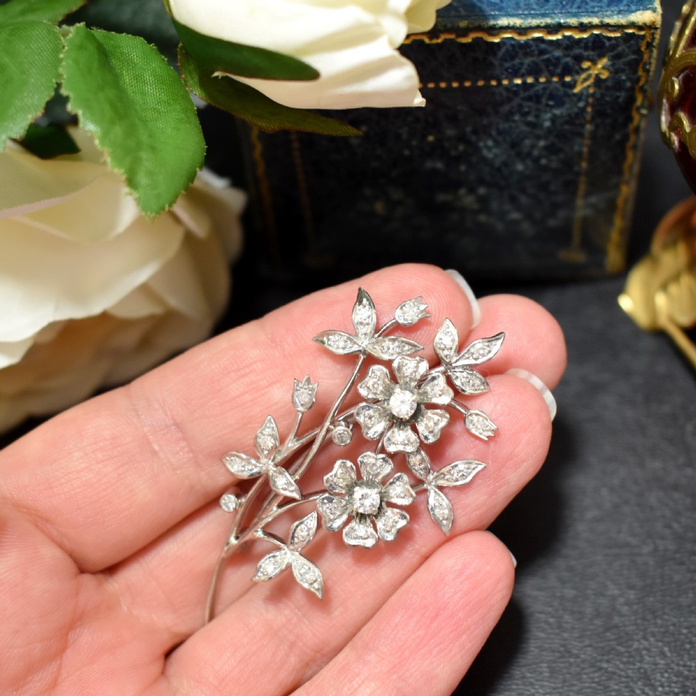 Mid-20th Century Diamond Floral Brooch in 18ct White Gold, London 1964 View VI