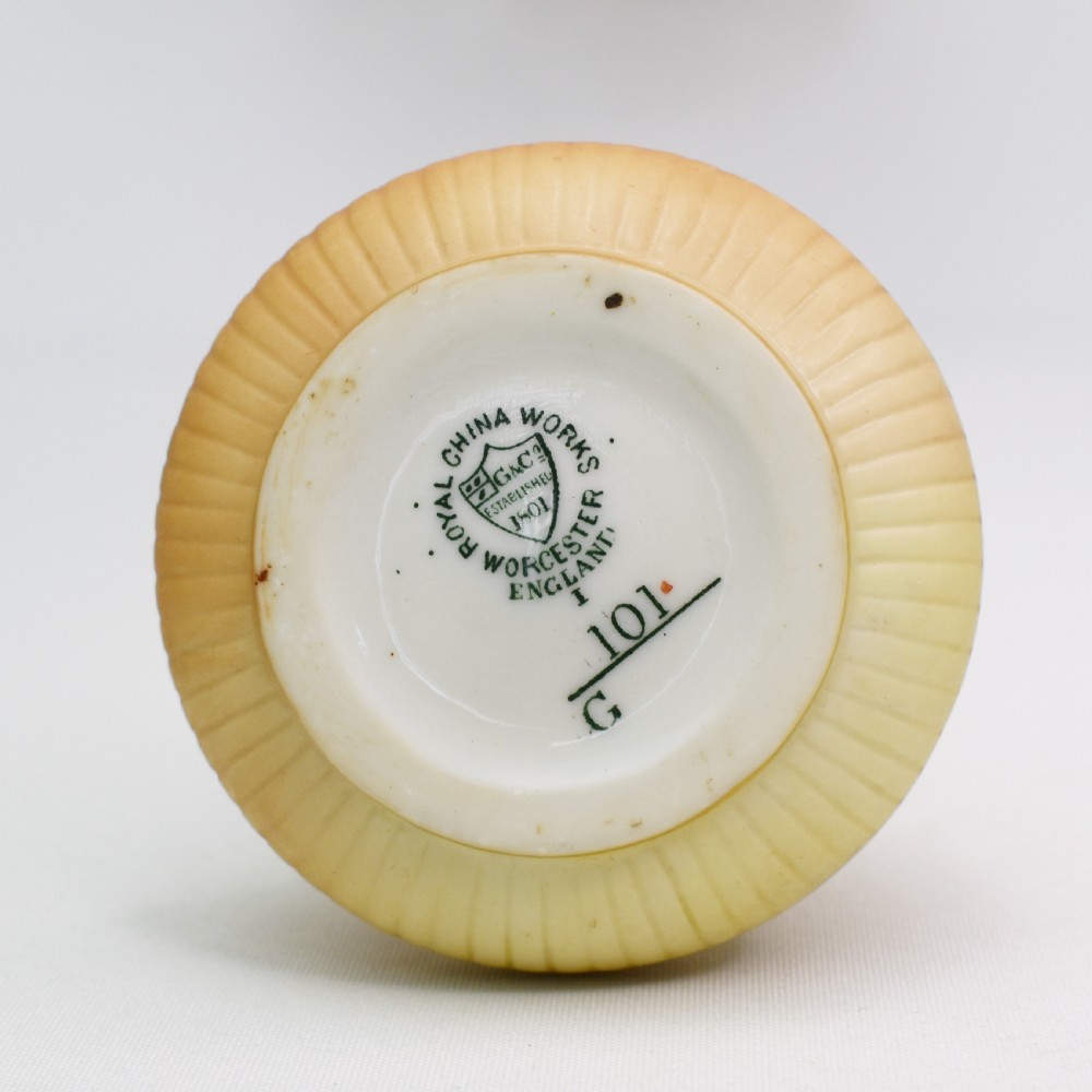 A Victorian Grainger Worcester reticulated porcelain bud vase with pierced openwork lattice decoration and gilded accents. View IX