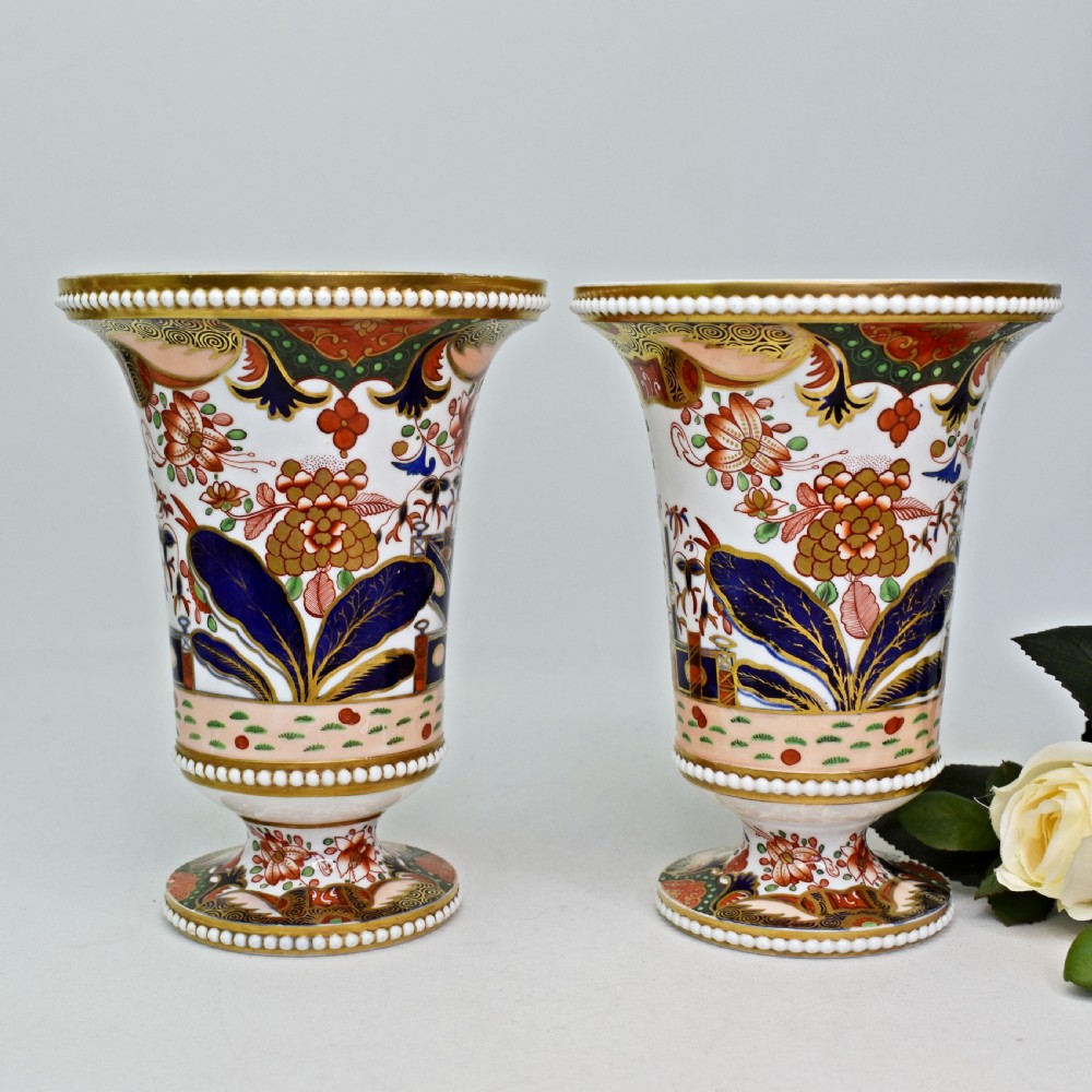 Pair of Regency Spode Imari Japan Pattern 967 Bone China Urn Vases c.1810 View II