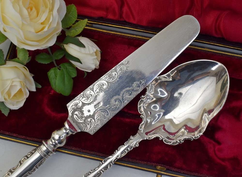 Antique Victorian Cake Serving Set in Original Box, Lee & Wigfull Sheffield, Silver Plated View V