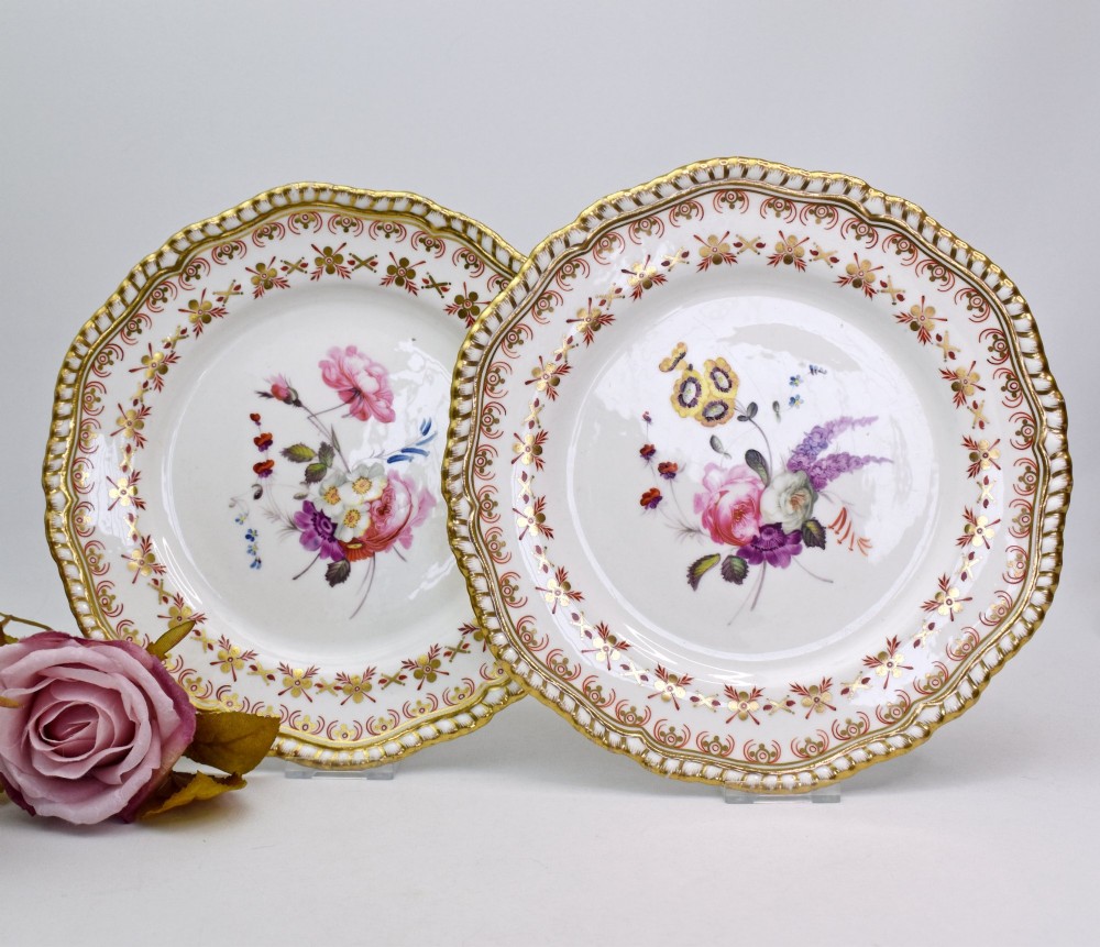 Pair of Spode Felspar Porcelain Dessert Plates, Pattern 4033, c.1825-30