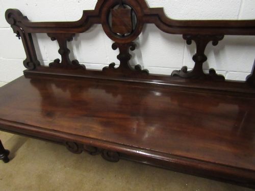 MAHOGANY HALL WINDOW SEAT - ADDITIONAL PHOTO 1