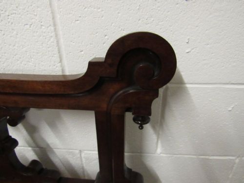 MAHOGANY HALL WINDOW SEAT - ADDITIONAL PHOTO 4