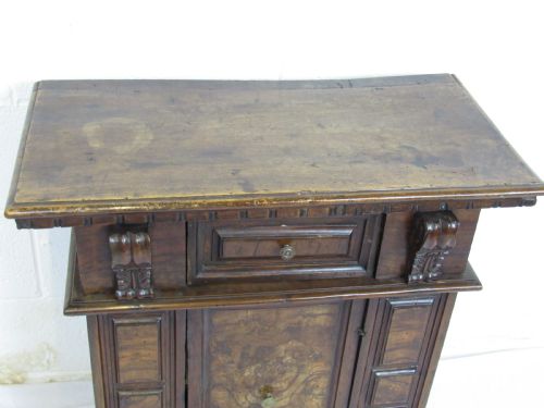 18THC ITALIAN CUPBOARD - ADDITIONAL PHOTO 5
