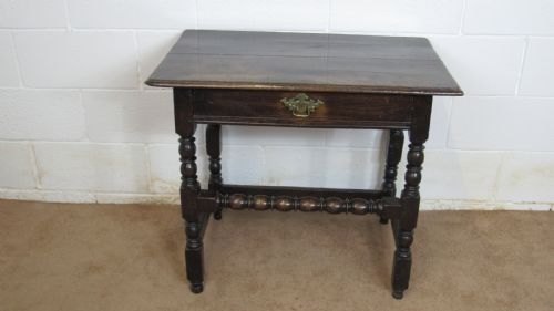 17th century oak side table - CATEGORY: ANTIQUE TABLES - DATED 17TH CENTURY