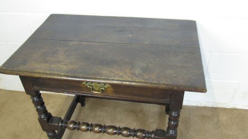 17TH CENTURY OAK SIDE TABLE - ADDITIONAL PHOTO 3