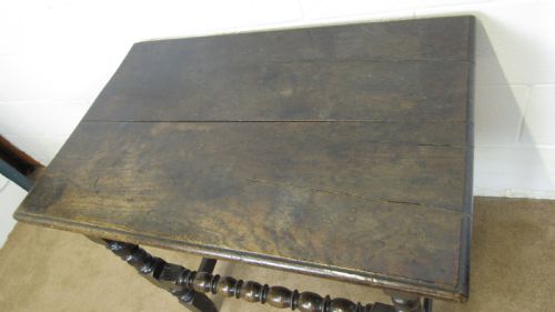 17TH CENTURY OAK SIDE TABLE - ADDITIONAL PHOTO 4