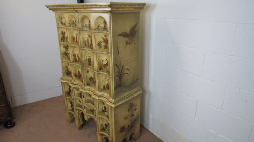 LAQUERED CHINOISERIE COCKTAIL CABINET - ADDITIONAL PHOTO 7