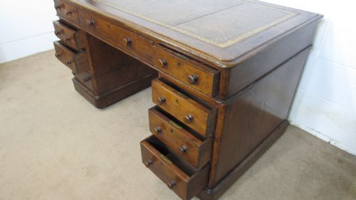 19TH CENTURY OAK PEDESTAL DESK - ADDITIONAL PHOTO 13