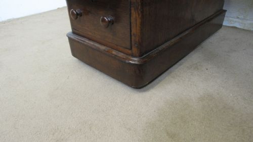 19TH CENTURY OAK PEDESTAL DESK - ADDITIONAL PHOTO 16