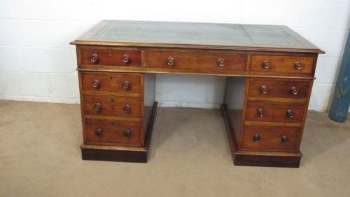 VICTORIAN MAHOGANY PEDESTAL DESK - ADDITIONAL PHOTO 1