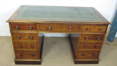 VICTORIAN MAHOGANY PEDESTAL DESK - ADDITIONAL PHOTO 2