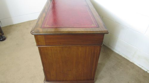 VICTORIAN PEDESTAL DESK - ADDITIONAL PHOTO 9