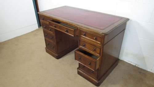 VICTORIAN PEDESTAL DESK - ADDITIONAL PHOTO 11