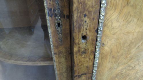 SUPERB WALNUT CREDENZA - ADDITIONAL PHOTO 17